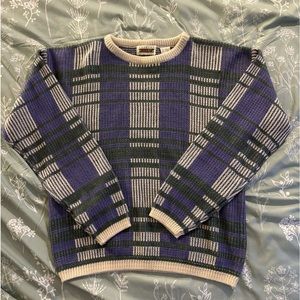 Patterned knit sweater. Brand name Country Suburbans. Size M